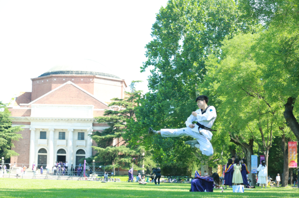 Side kick at Tsinghua's Main Auditorium.